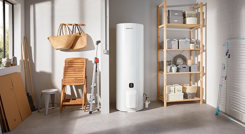 Chauffe eau électrique Atlantic AQUEO vertical sur socle 300L